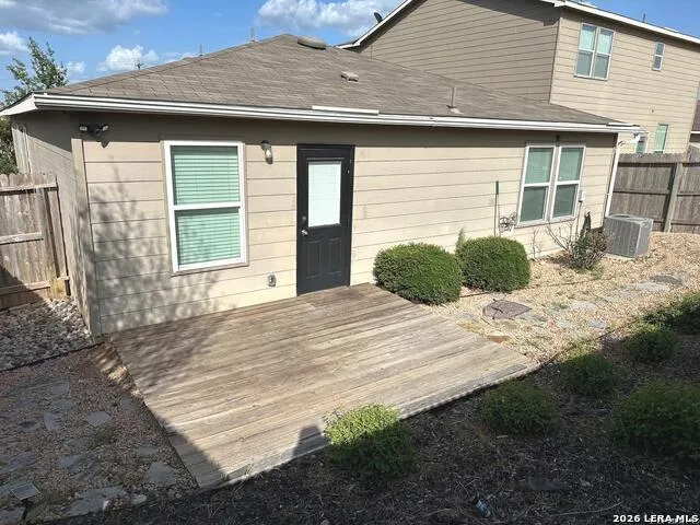 24251 Invitation Oak San Antonio, TX 78261