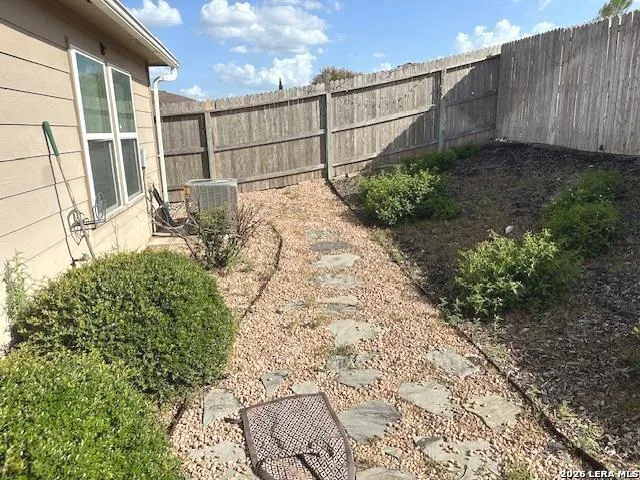 24251 Invitation Oak San Antonio, TX 78261