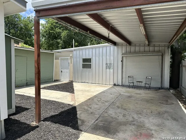 1619 Nolan Unit B San Antonio, TX 78202