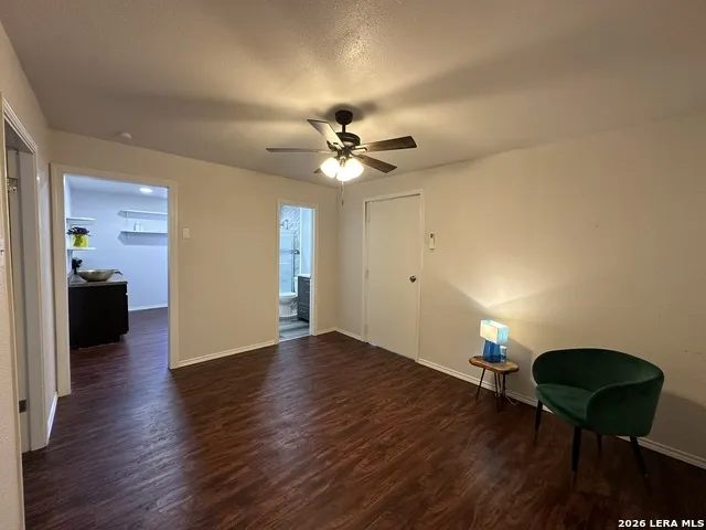 1619 Nolan Unit B San Antonio, TX 78202