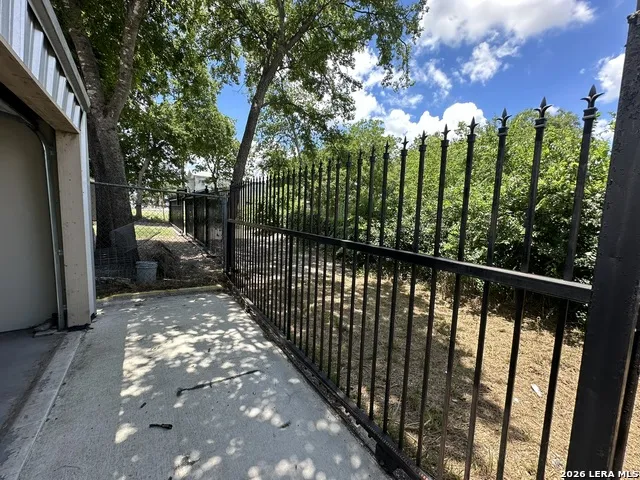 1619 Nolan Unit B San Antonio, TX 78202