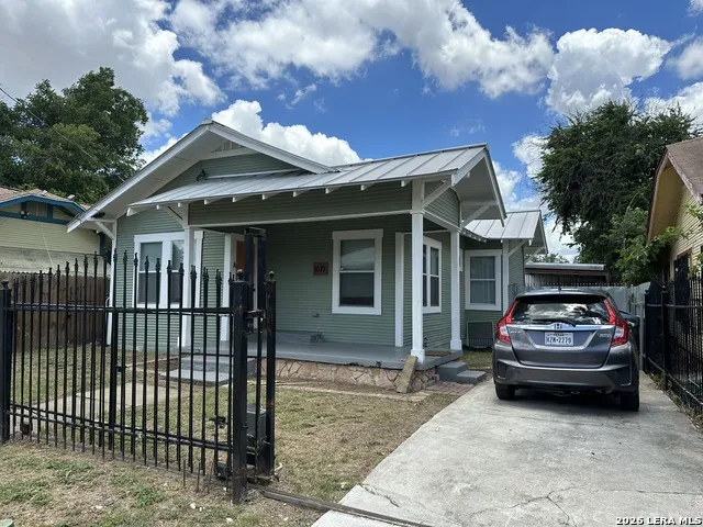 1619 Nolan Unit B San Antonio, TX 78202