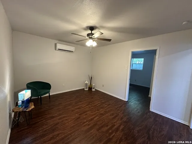 1619 Nolan Unit B San Antonio, TX 78202