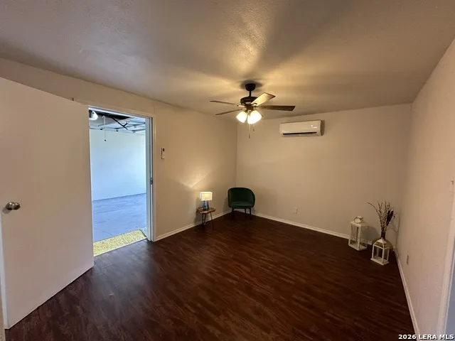 1619 Nolan Unit B San Antonio, TX 78202