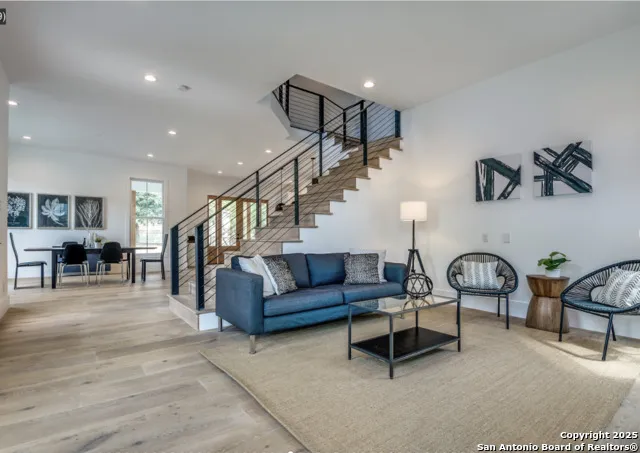630 E CARSON ST San Antonio, TX 78208