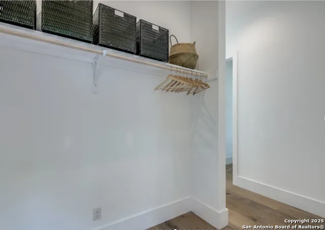630 E CARSON ST San Antonio, TX 78208