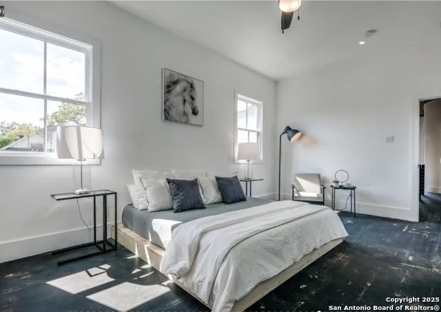 630 E CARSON ST San Antonio, TX 78208