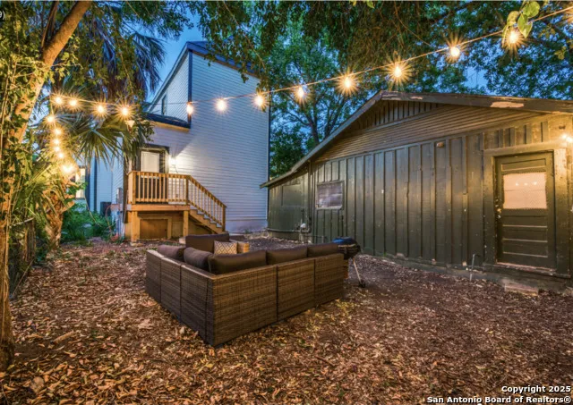 630 E CARSON ST San Antonio, TX 78208