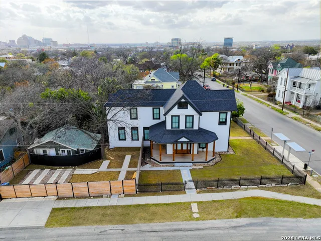 630 E CARSON ST San Antonio, TX 78208