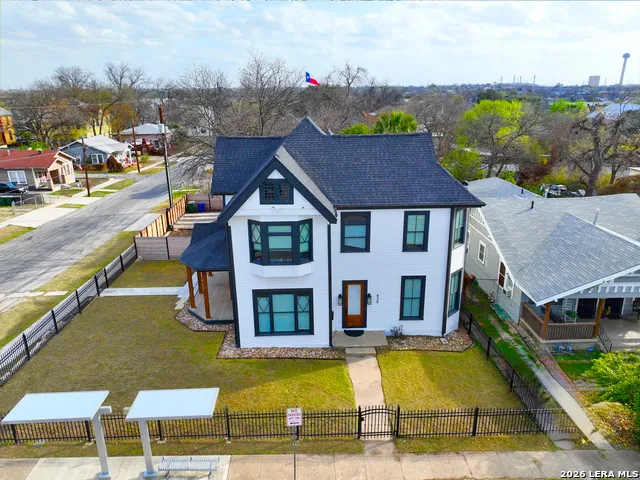 630 E CARSON ST San Antonio, TX 78208