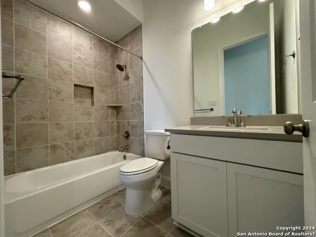 152 W Magnolia Circle La Vernia, TX 78121