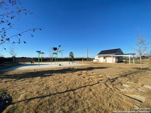 152 W Magnolia Circle La Vernia, TX 78121