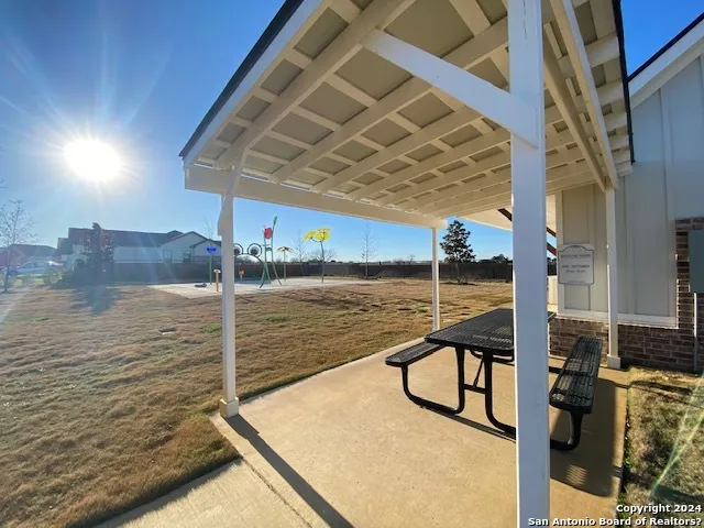 152 W Magnolia Circle La Vernia, TX 78121