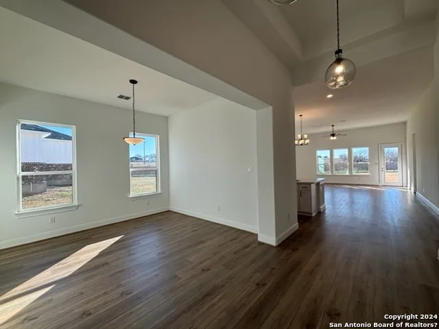 152 W Magnolia Circle La Vernia, TX 78121