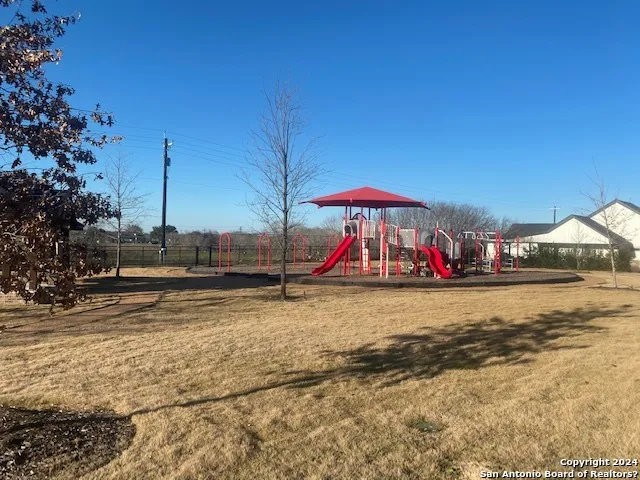 152 W Magnolia Circle La Vernia, TX 78121