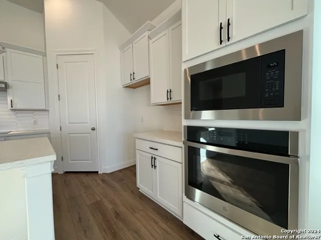152 W Magnolia Circle La Vernia, TX 78121