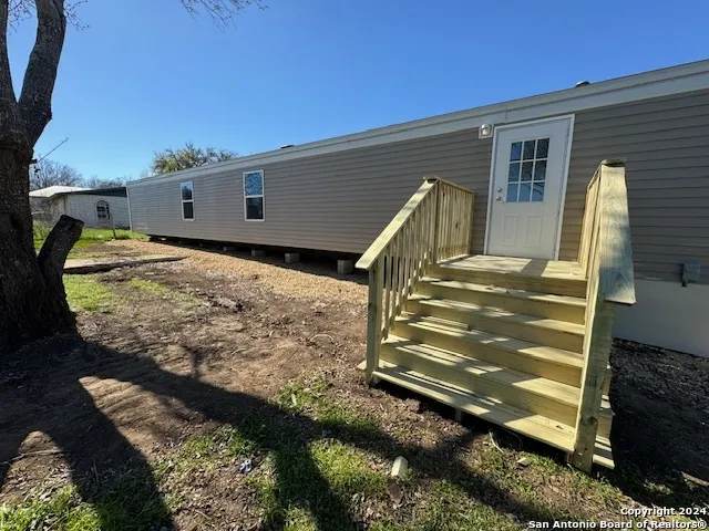 18480 LEAL RD San Antonio, TX 78221