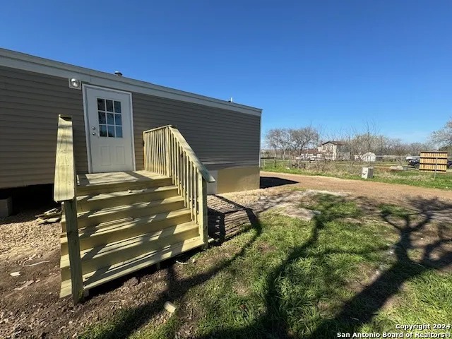 18480 LEAL RD San Antonio, TX 78221