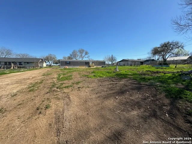 18480 LEAL RD San Antonio, TX 78221