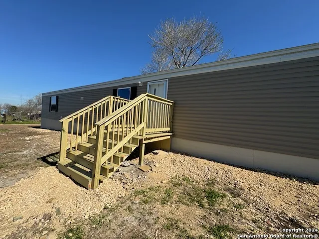 18480 LEAL RD San Antonio, TX 78221