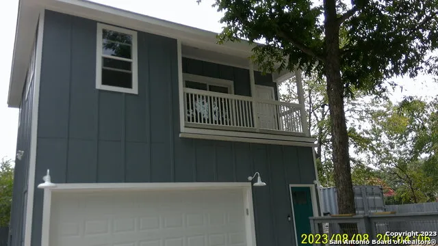 114 Glenwood Ct Unit 2 San Antonio, TX 78210