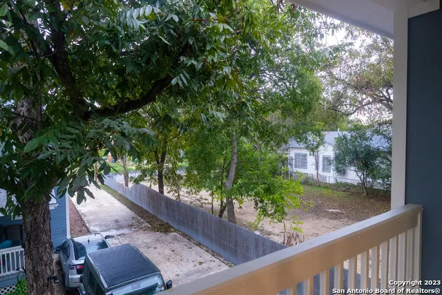 114 Glenwood Ct Unit 2 San Antonio, TX 78210