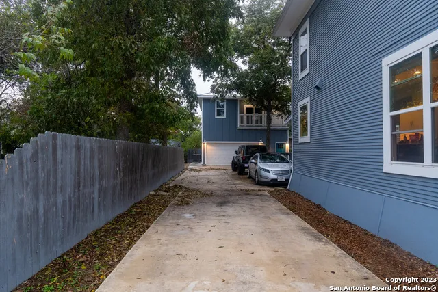 114 Glenwood Ct Unit 2 San Antonio, TX 78210