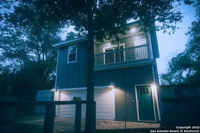 114 Glenwood Ct Unit 2 San Antonio, TX 78210