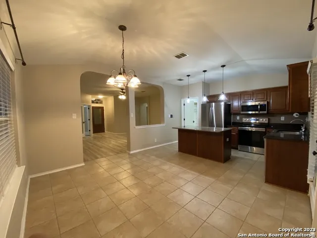 8935 Liberty View Converse, TX 78109