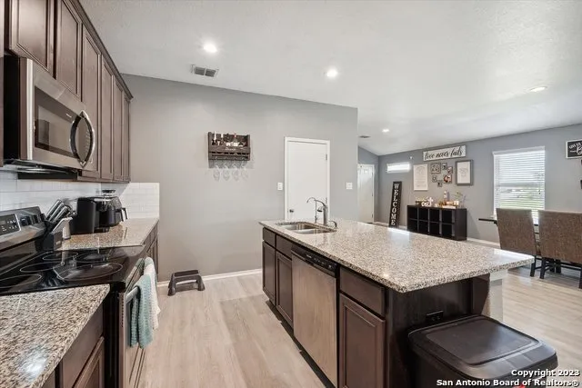 4522 HEATHERS CROSS St Hedwig, TX 78152