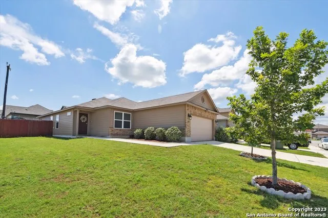 4522 HEATHERS CROSS St Hedwig, TX 78152