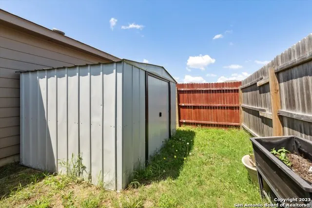 4522 HEATHERS CROSS St Hedwig, TX 78152
