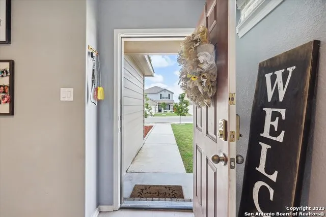 4522 HEATHERS CROSS St Hedwig, TX 78152