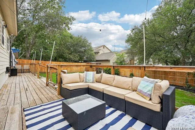 15727 Knolldown San Antonio, TX 78247