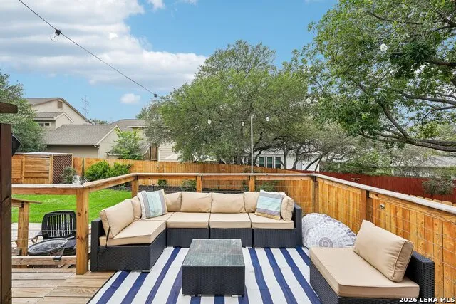 15727 Knolldown San Antonio, TX 78247