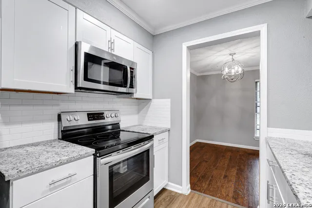 5702 CHARLIE CHAN DR San Antonio, TX 78240