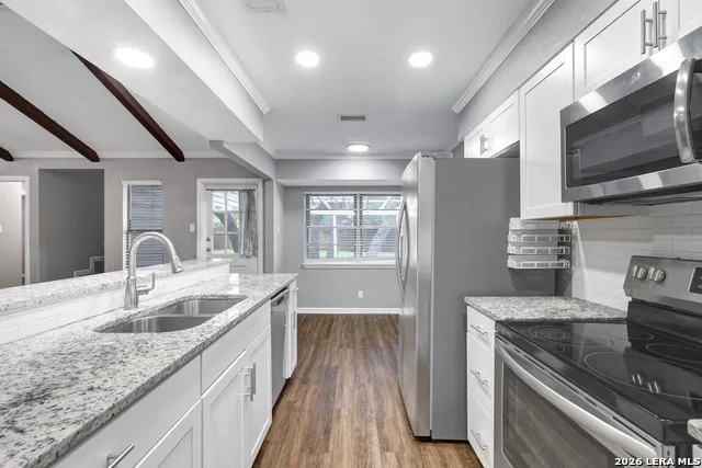 5702 CHARLIE CHAN DR San Antonio, TX 78240