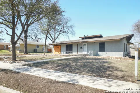 119 SULLIVAN DR