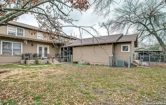 511 EXETER RD San Antonio, TX 78209