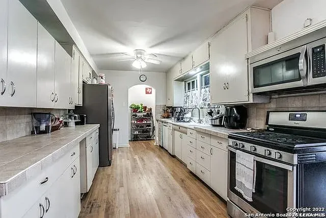 511 EXETER RD San Antonio, TX 78209