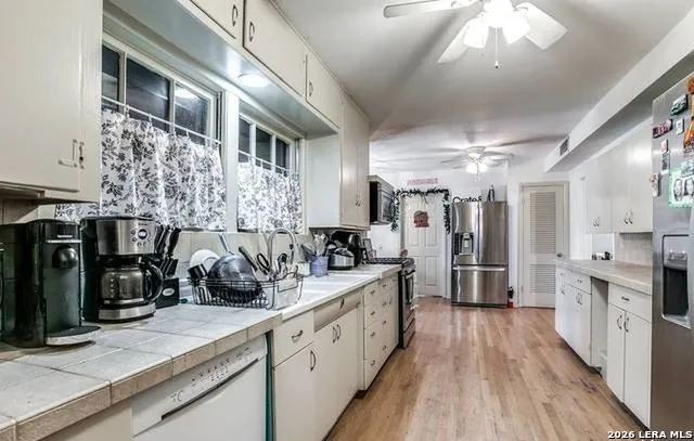 511 EXETER RD San Antonio, TX 78209