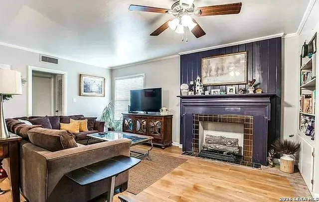 511 EXETER RD San Antonio, TX 78209
