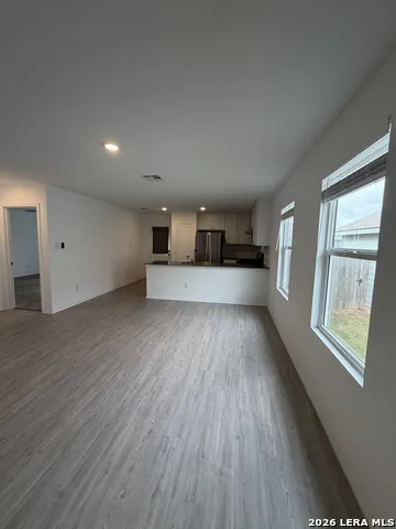 329 KOLTON PLZ Marion, TX 78124