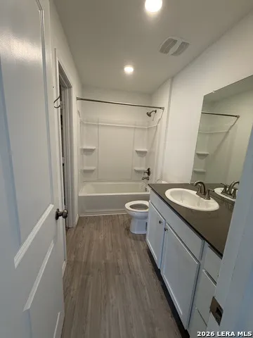 329 KOLTON PLZ Marion, TX 78124