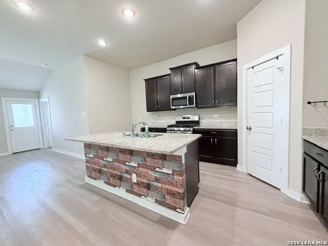 10739 Rosalina Loop Converse, TX 78109