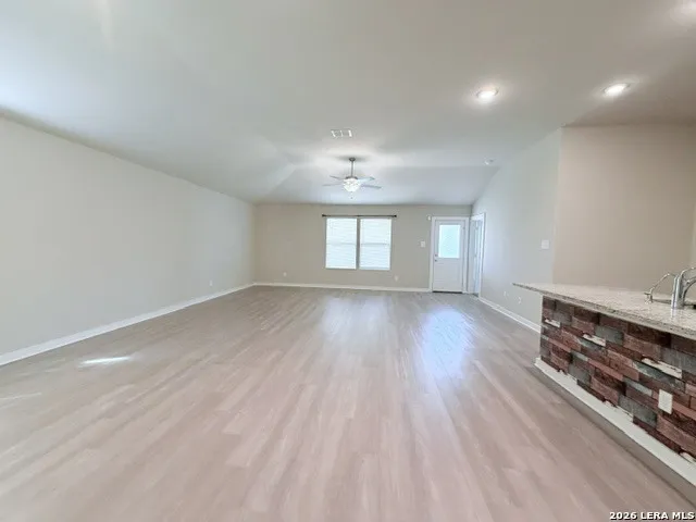10739 Rosalina Loop Converse, TX 78109