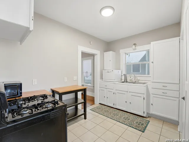 1219 E DREXEL AVE San Antonio, TX 78210