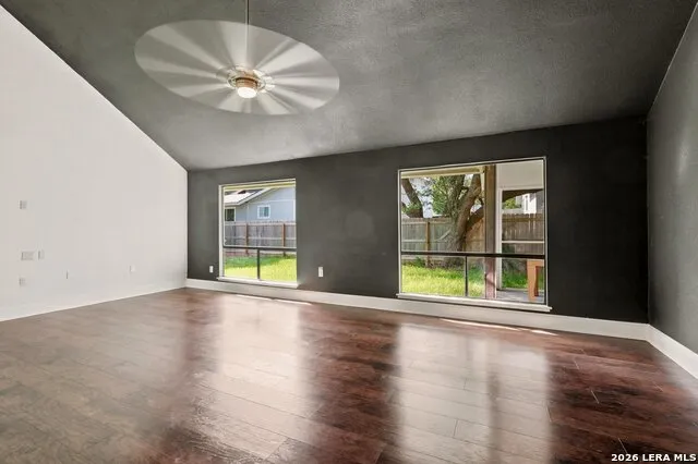 8414 ZODIAC DR Universal City, TX 78148