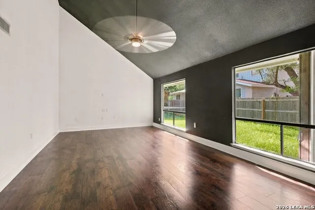 8414 ZODIAC DR Universal City, TX 78148