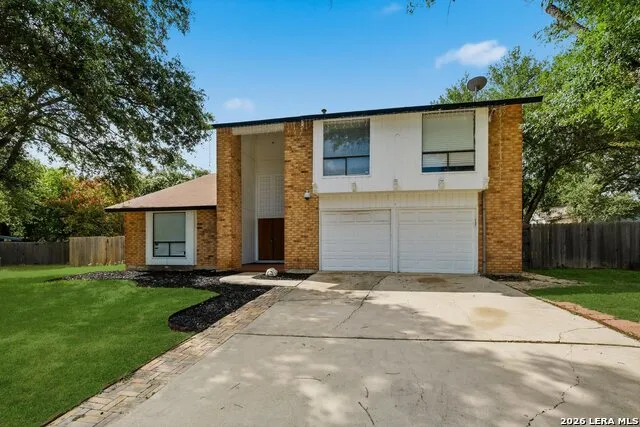 8414 ZODIAC DR Universal City, TX 78148